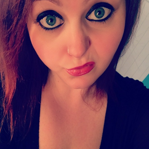 Meet Your Posher, KT - Picture 8 of 8